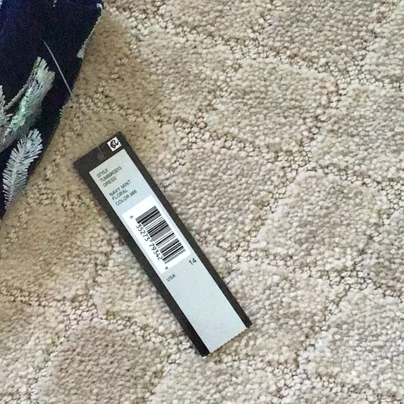 Floral Sleeveless Dress with Purple Accents - Picture 3 of 4